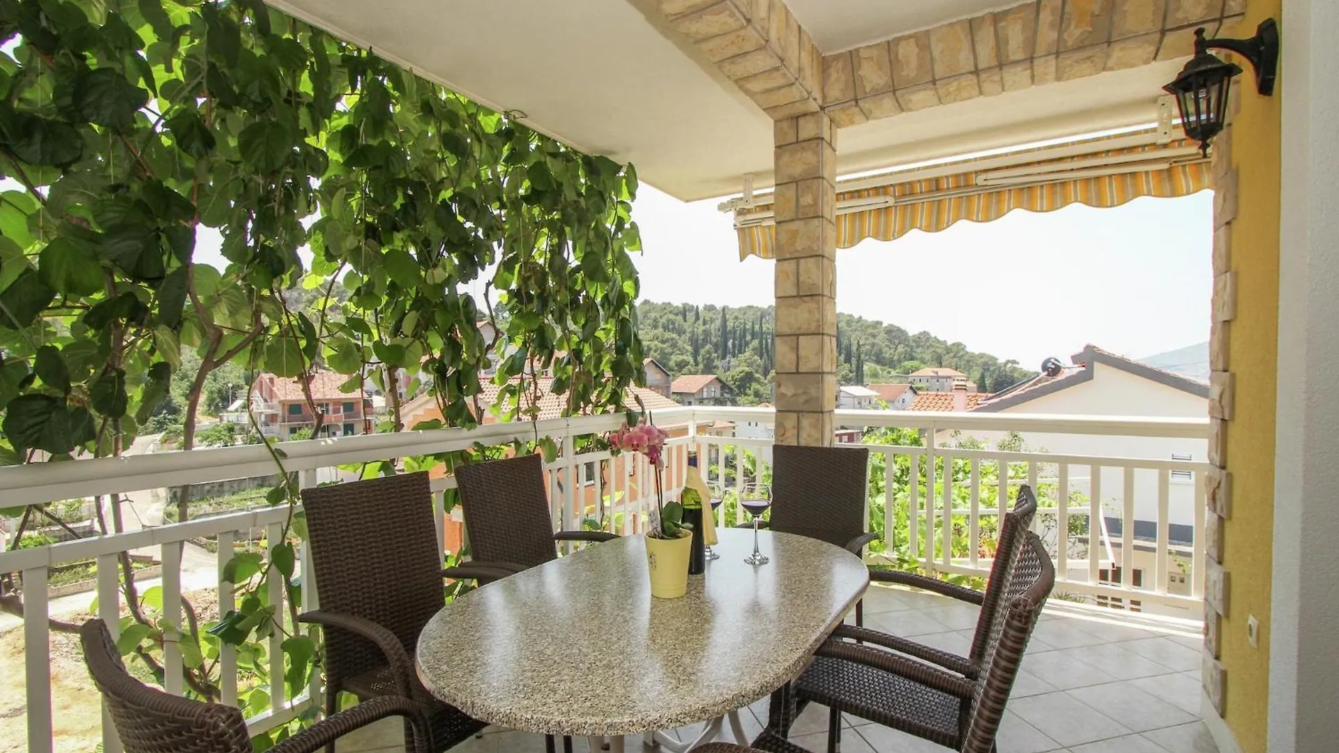 Boutique Apartment With Garden In Traù